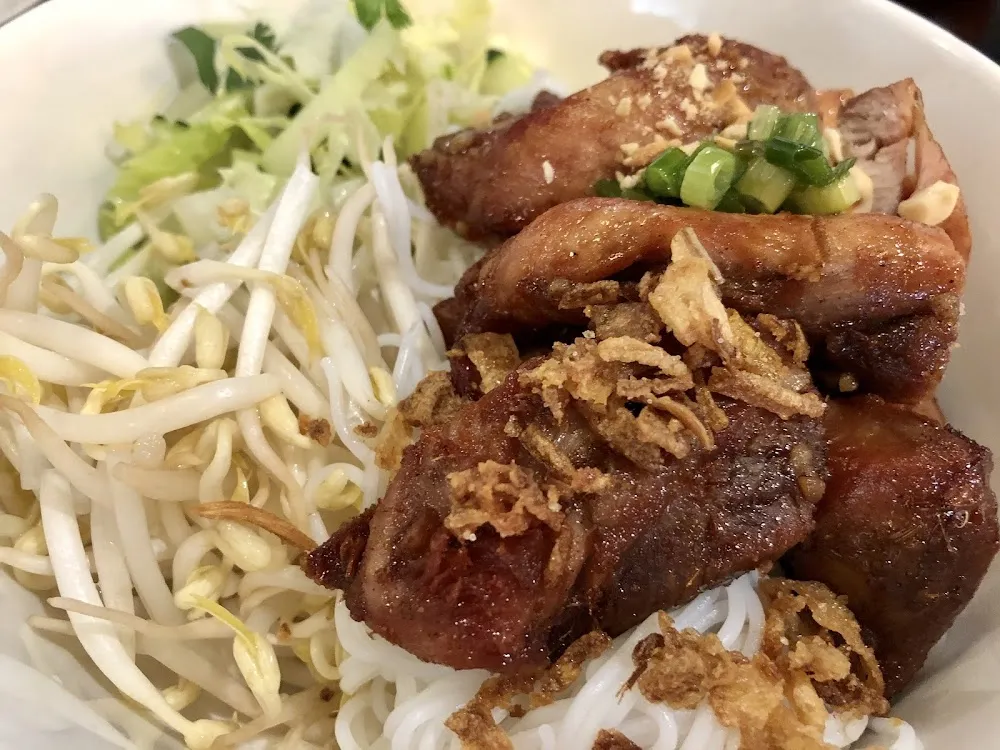 Vermicelli Bowl with Charbroiled Chicken