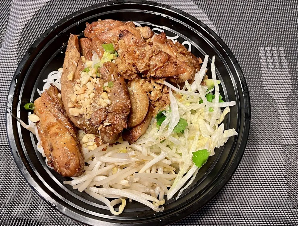 Vermicelli Bowl with Chicken
